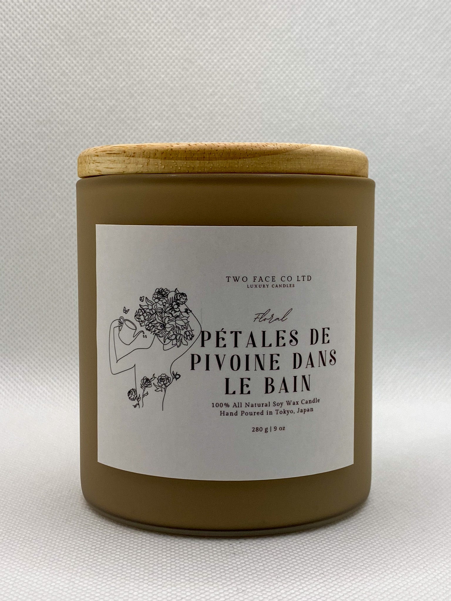 Peony petals in bath candle, hand made candle, cafe, with lid