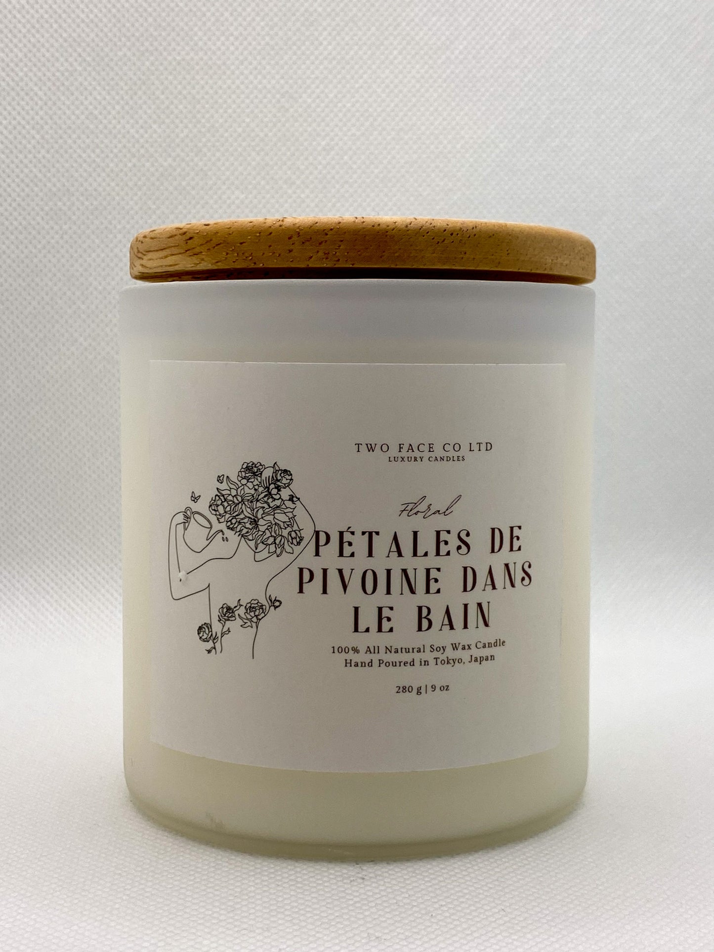 Peony petals in bath candle, hand made candle, white, with lid