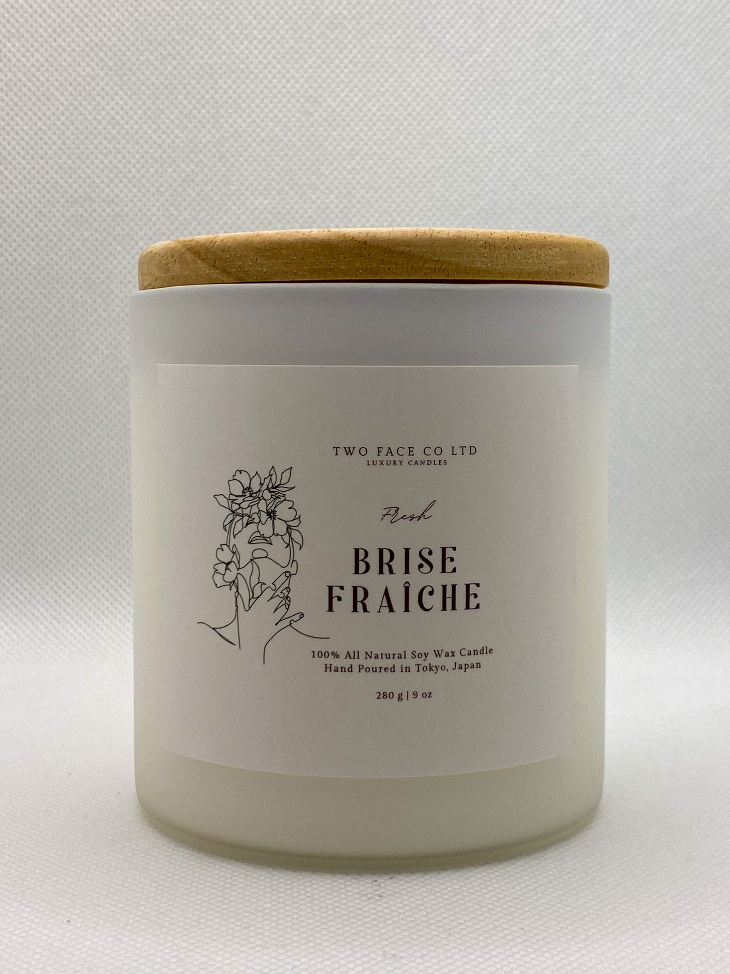 Fresh breeze candle, hand made candle, white, with lid